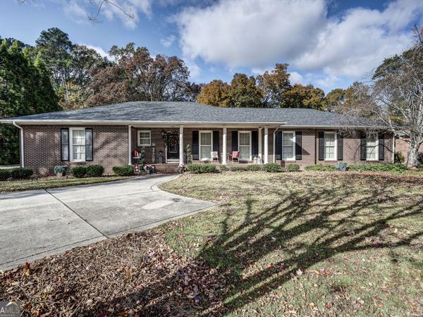229 Hillcrest Drive, Calhoun, GA 30701