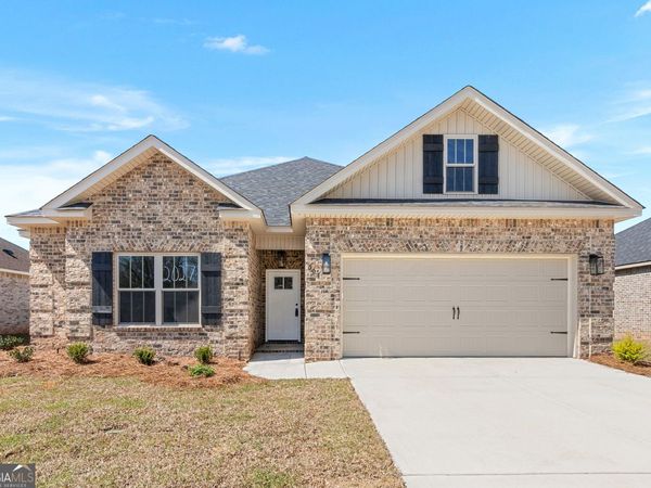 607 Bristleleaf Path, Kathleen, GA 31047