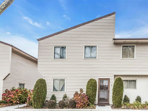 650 Newbridge Road, Unit 9, East Meadow, NY 11554