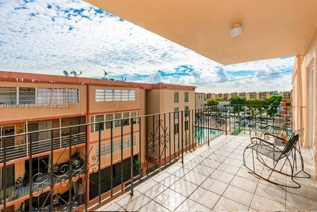1890 W 56th St, Unit 1423, Hialeah, FL 33012 Photo