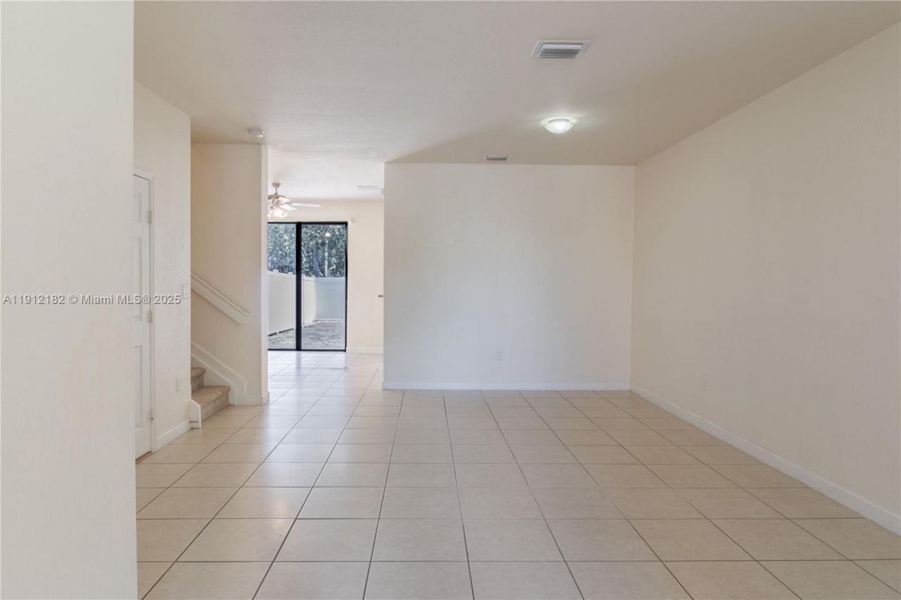 9045 W 33rd Ave, Unit 9045, Hialeah, FL 33018 Photo
