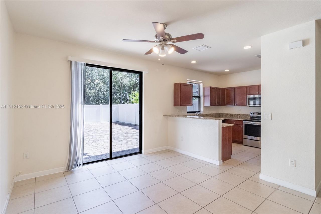9045 W 33rd Ave, Unit 9045, Hialeah, FL 33018 Photo