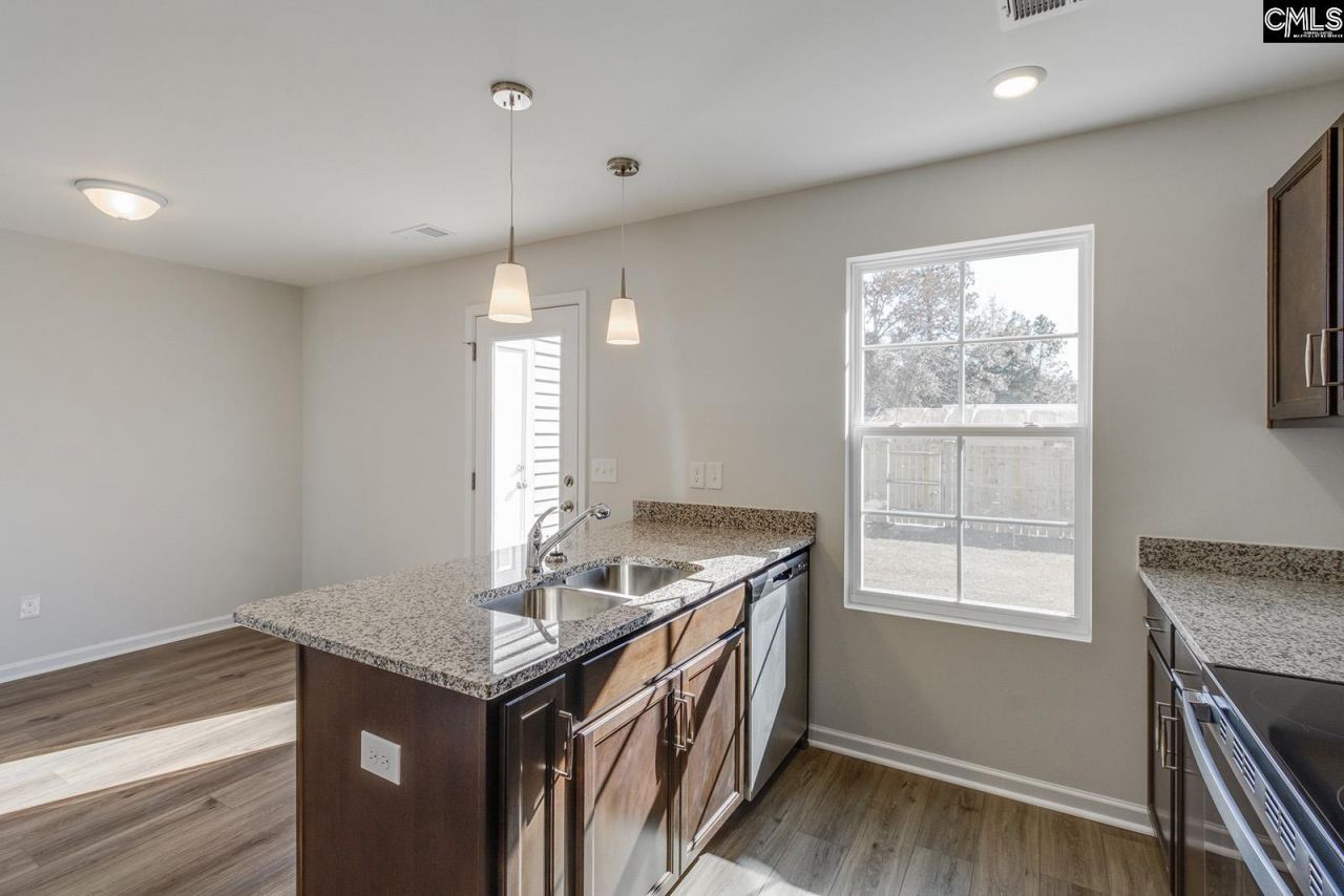 1080 Astoria Drive Photo 11