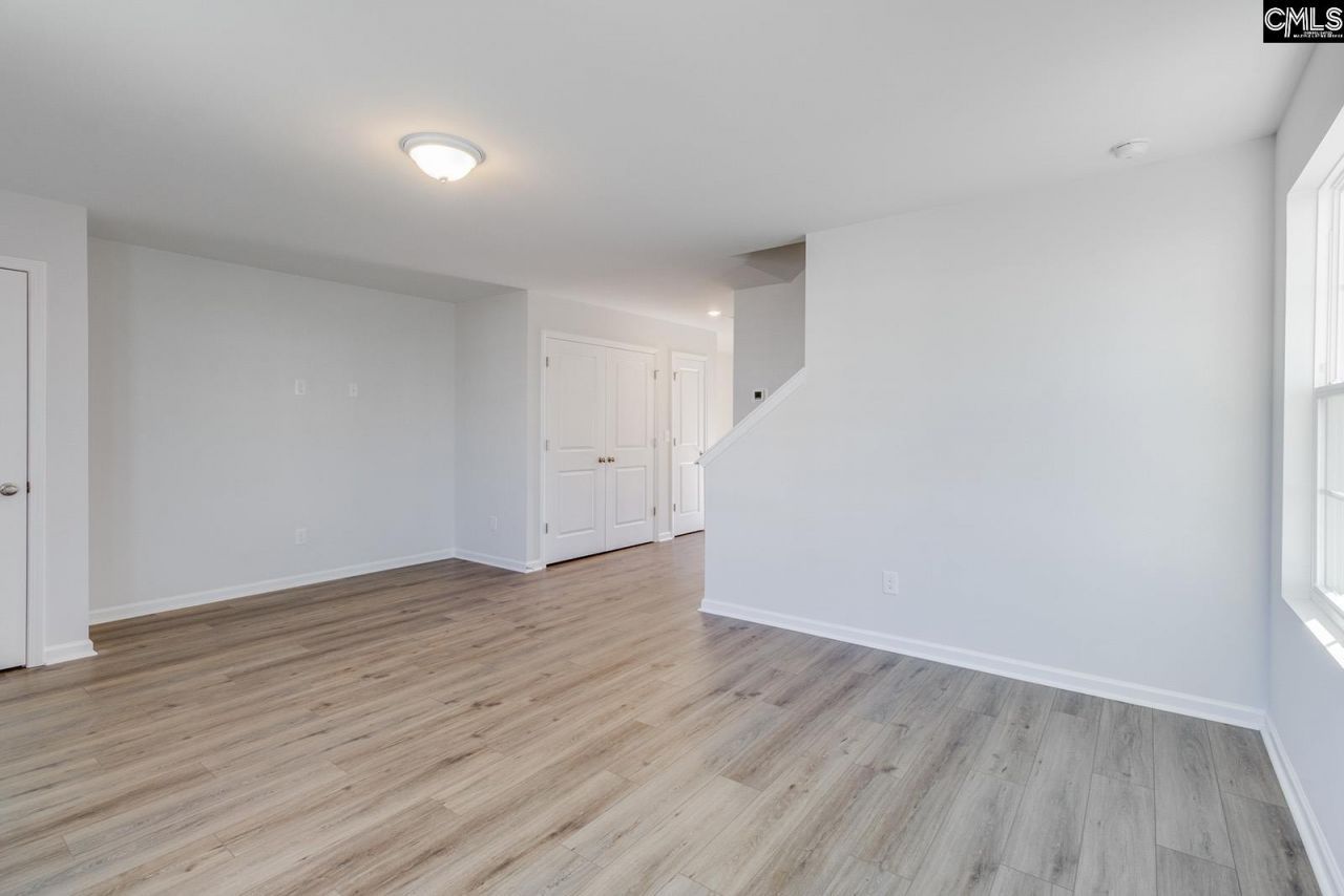 1080 Astoria Drive Photo 5