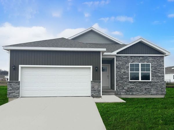 3595 Paradise Lane, Waukee, IA 50263