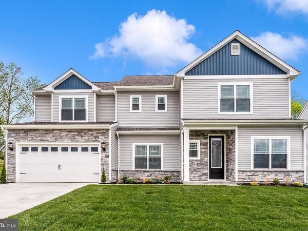 512 ABIGAIL AVENUE, WAYNESBORO, PA 17268