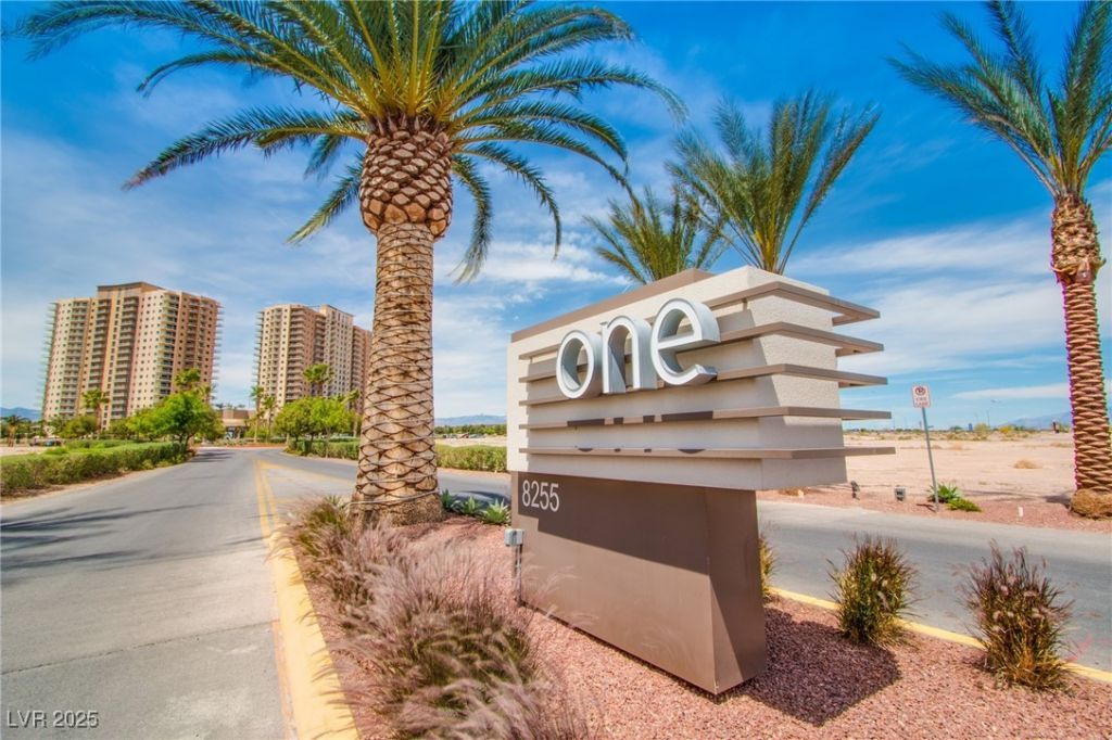 8255 Las Vegas Boulevard, Unit 1702, Las Vegas, NV 89123 Main Photo