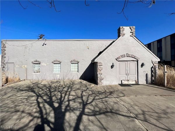 321 Babbitt Road, Euclid, OH 44123