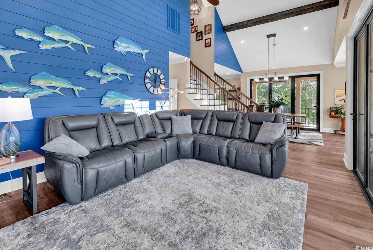 6052 Renata Ln. Photo 9