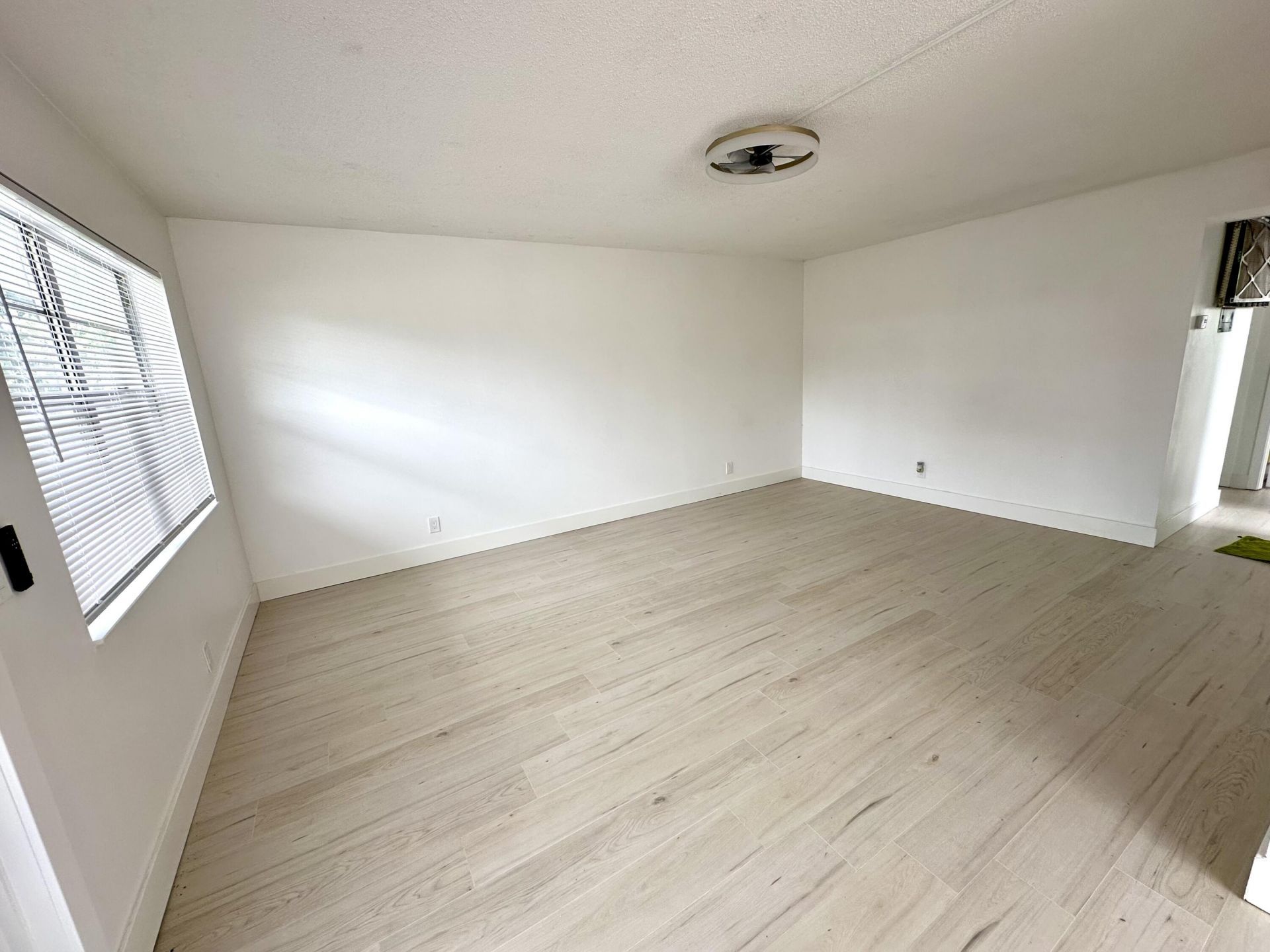 121 Sheffield F, West Palm Beach, FL 33417 Photo