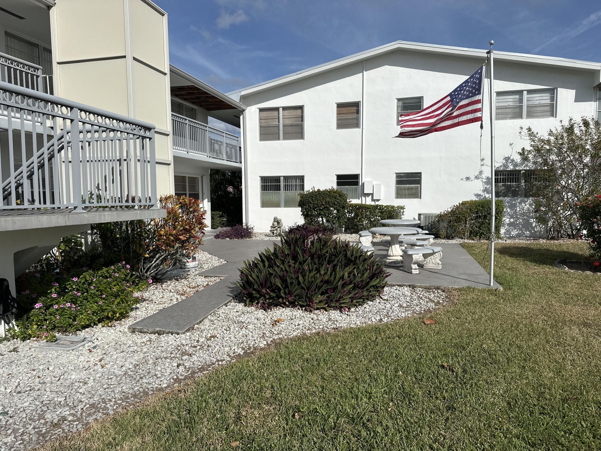 121 Sheffield F, West Palm Beach, FL 33417 Photo