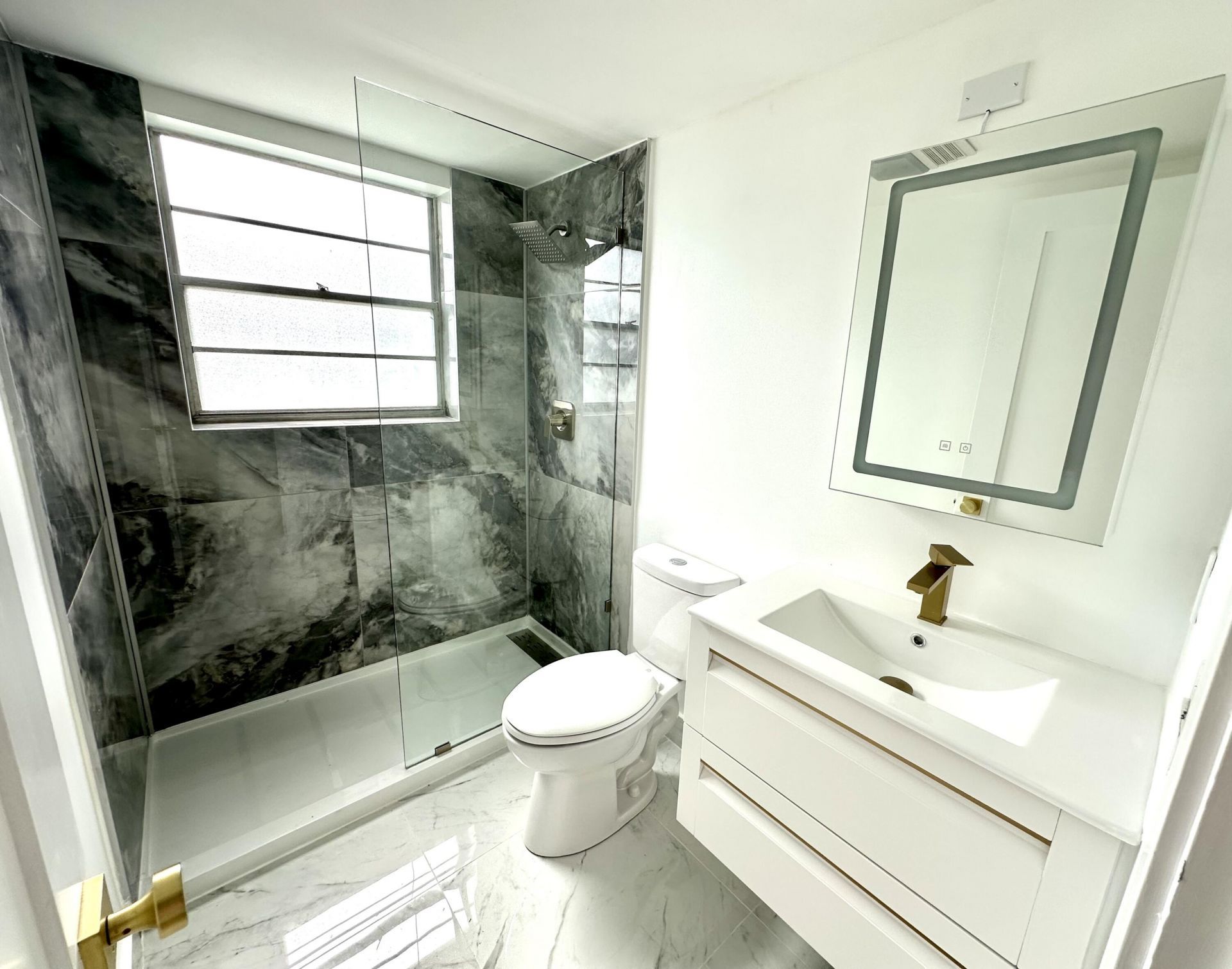 121 Sheffield F, West Palm Beach, FL 33417 Photo