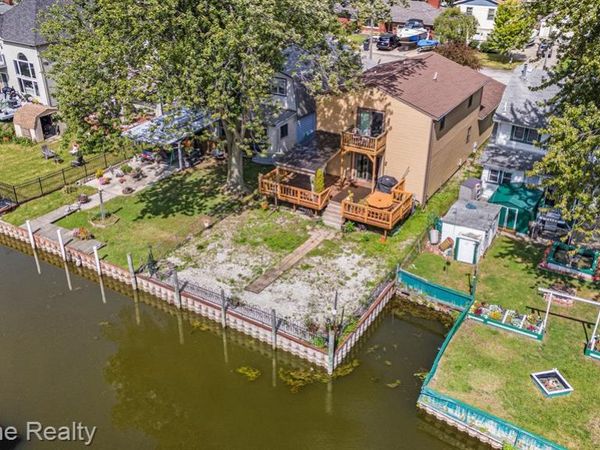 37881 Sunnybrook Street, Harrison Twp, MI 48045