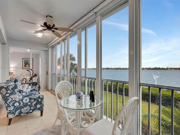 1140 SW Chapman Way, Unit 401, Palm City, FL 34990