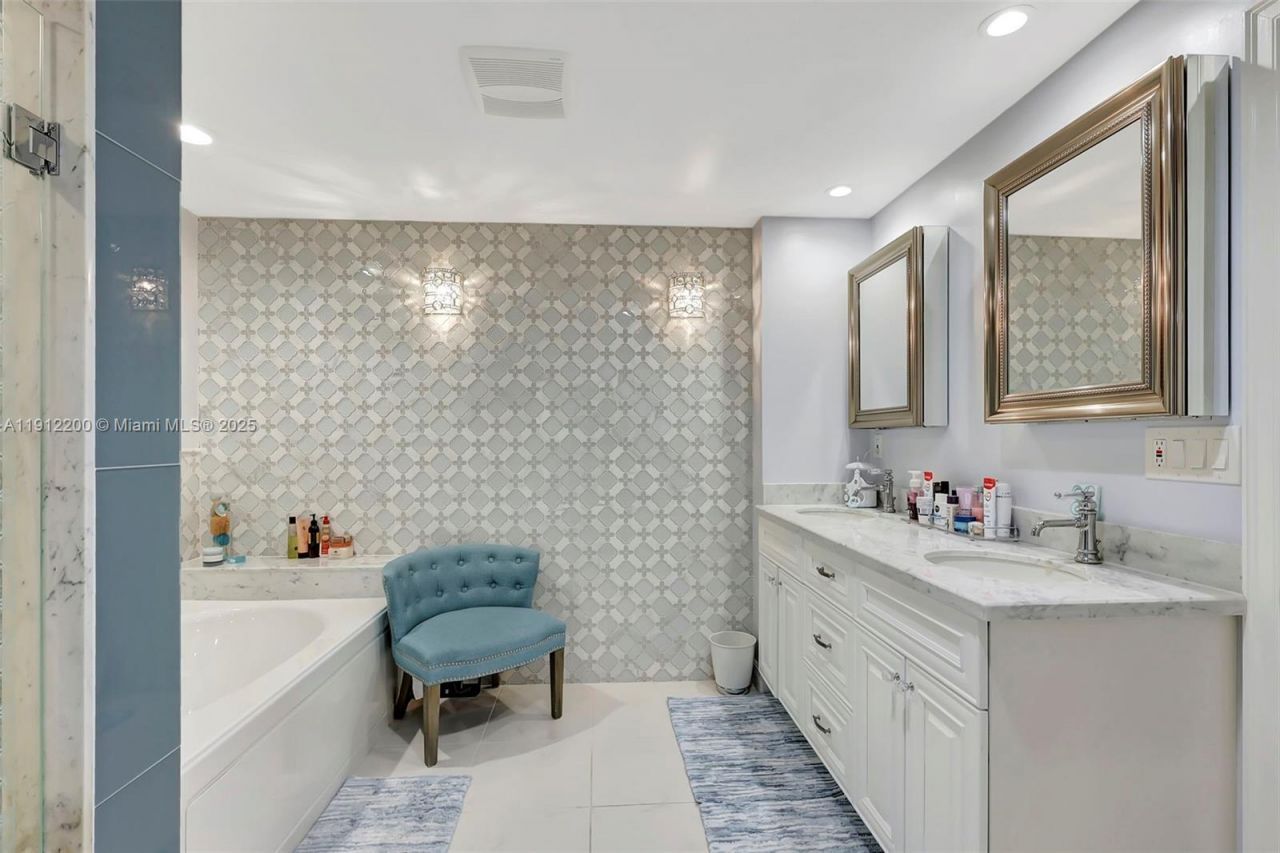 1140 SW Chapman Way, Unit 401, Palm City, FL 34990 Photo