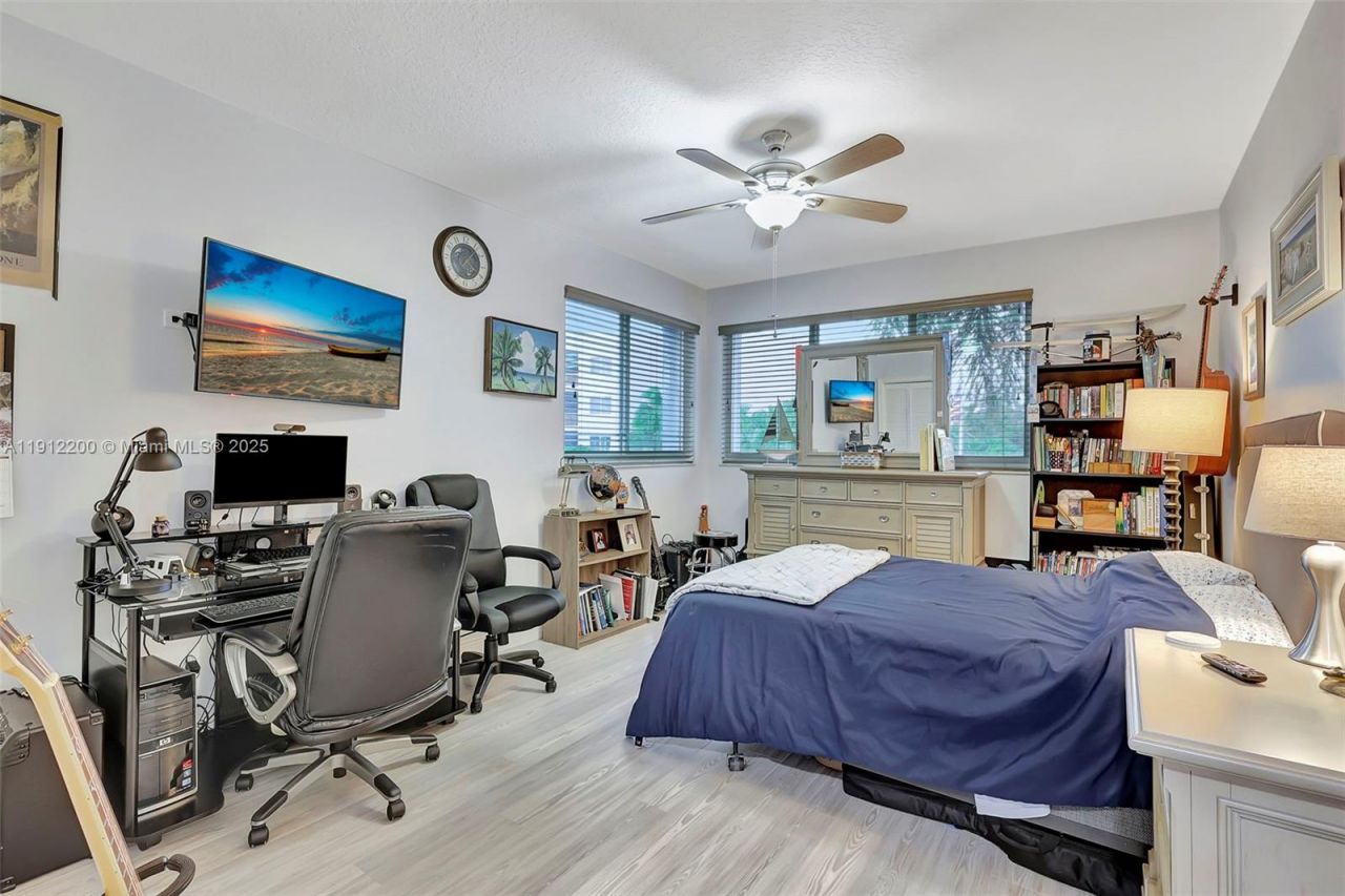 1140 SW Chapman Way, Unit 401, Palm City, FL 34990 Photo