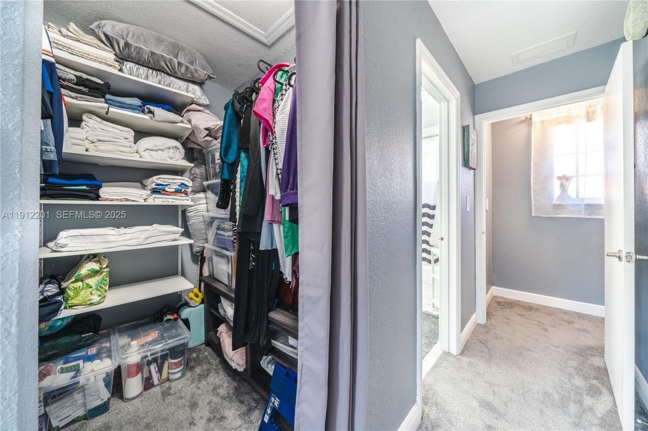 2040 NE 167th St, Unit 3-128, North Miami Beach, FL 33162 Photo