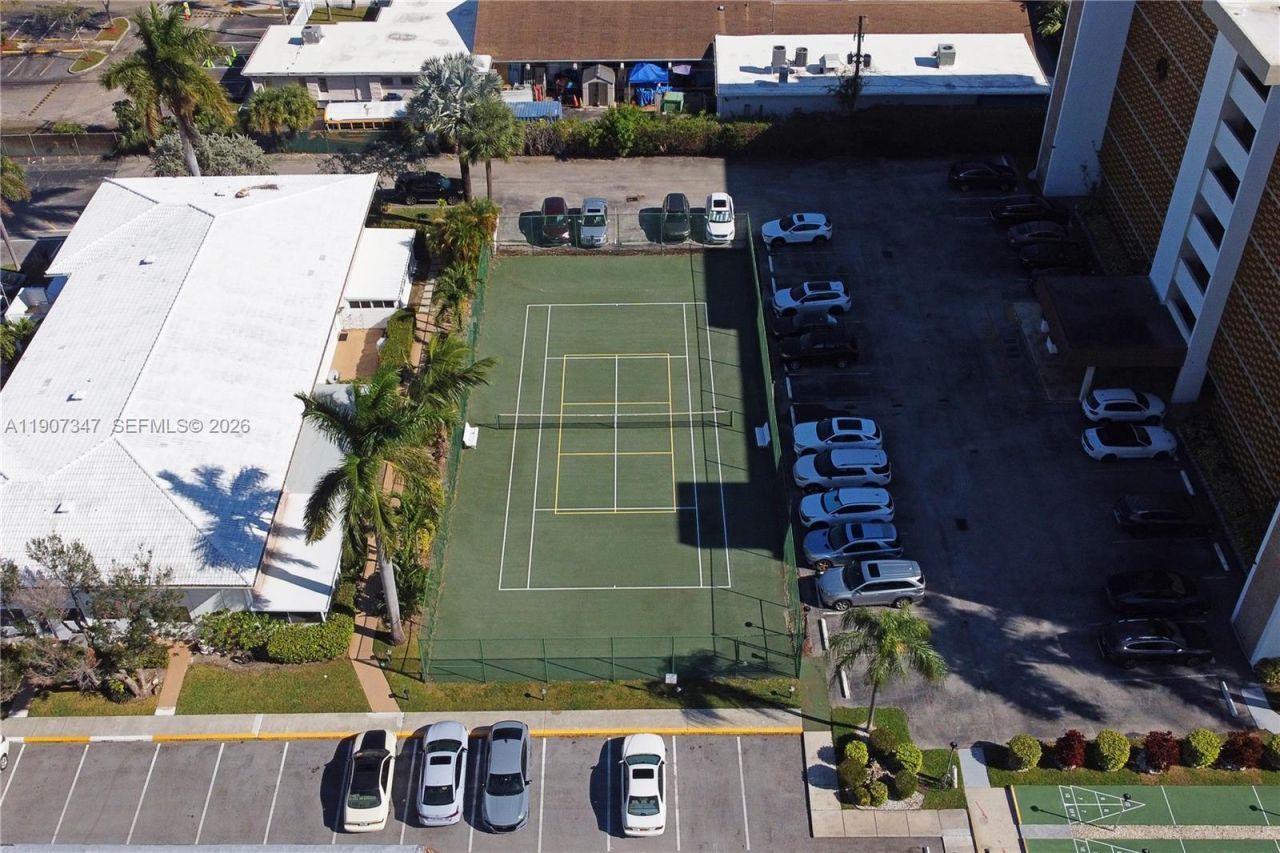 3040 NE 16th Ave, Unit 216, Oakland Park, FL 33334 Photo