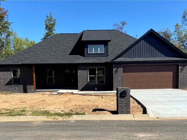 5024 Hackatton, Sherwood, AR 72120