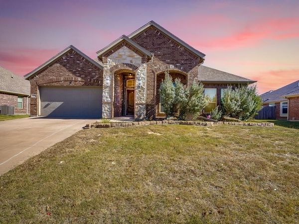 2209 Caroline Drive, Weatherford, TX 76087