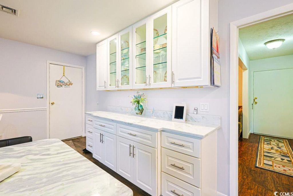 801 Talbot Circle Photo 11