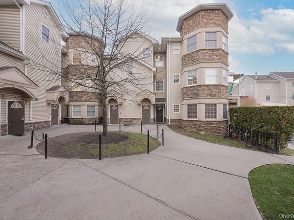 3 Horizon Court, Unit 304, Monsey, NY 10952
