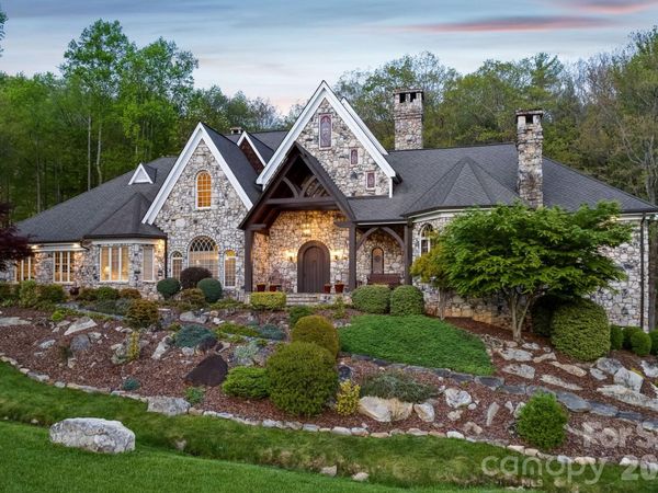 5712 Summit Road, Purlear, NC 28665