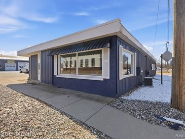 228 N Jefferson Street, Hastings, MI 49058