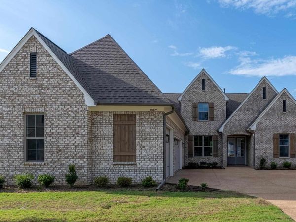 10170 CONNER FIELD LN, Lakeland, TN 38002
