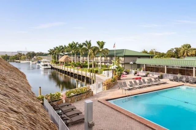 7150 N Tamiami Trail, Unit S-613, Sarasota, FL 34243 Photo