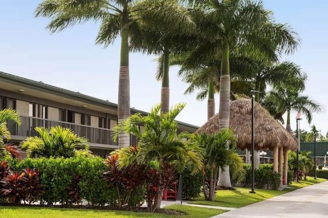 7150 N Tamiami Trail, Unit S-613, Sarasota, FL 34243 Photo