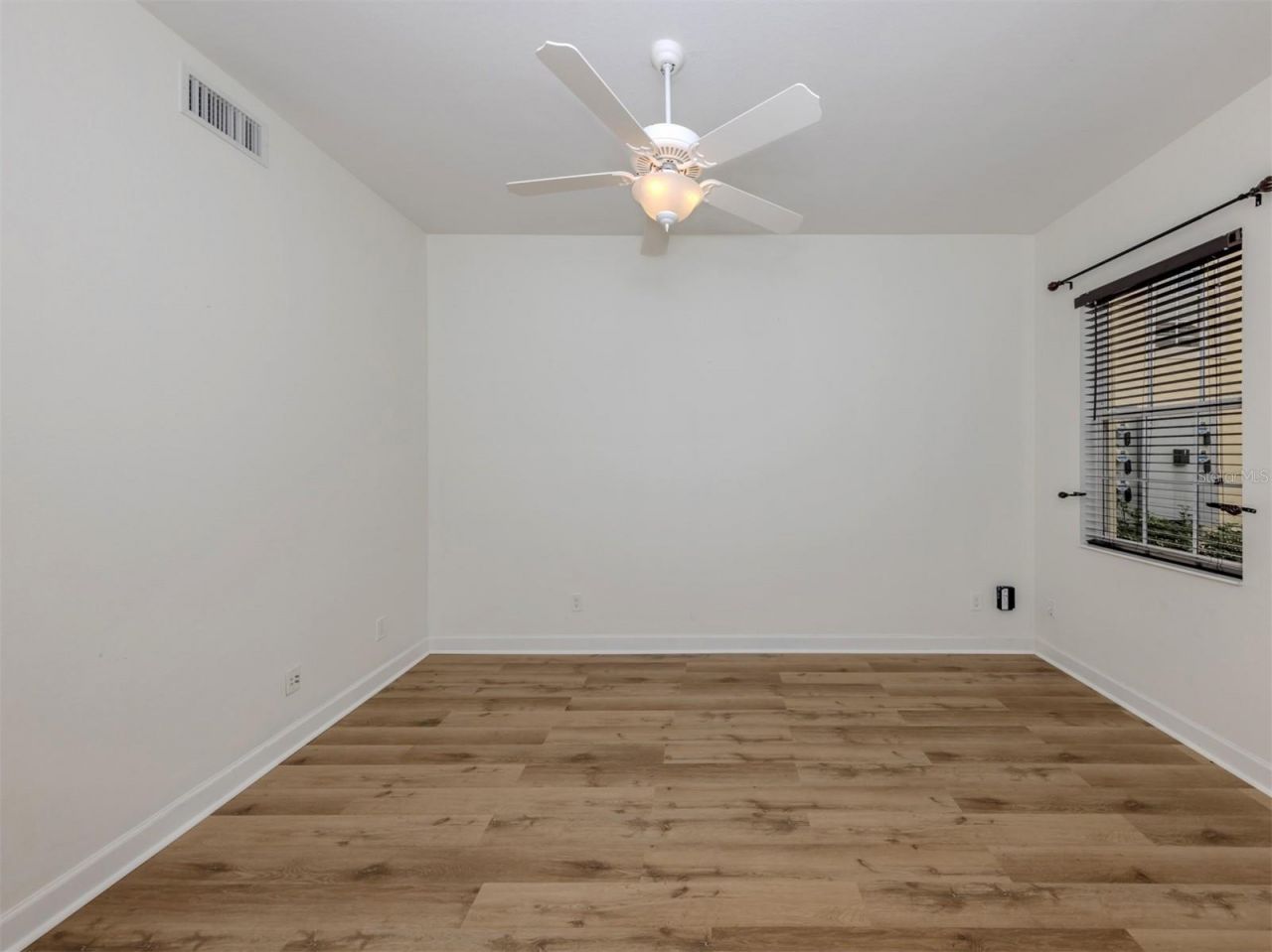 122 Bella Vista Terrace, Unit 8A, North Venice, FL 34275 Photo