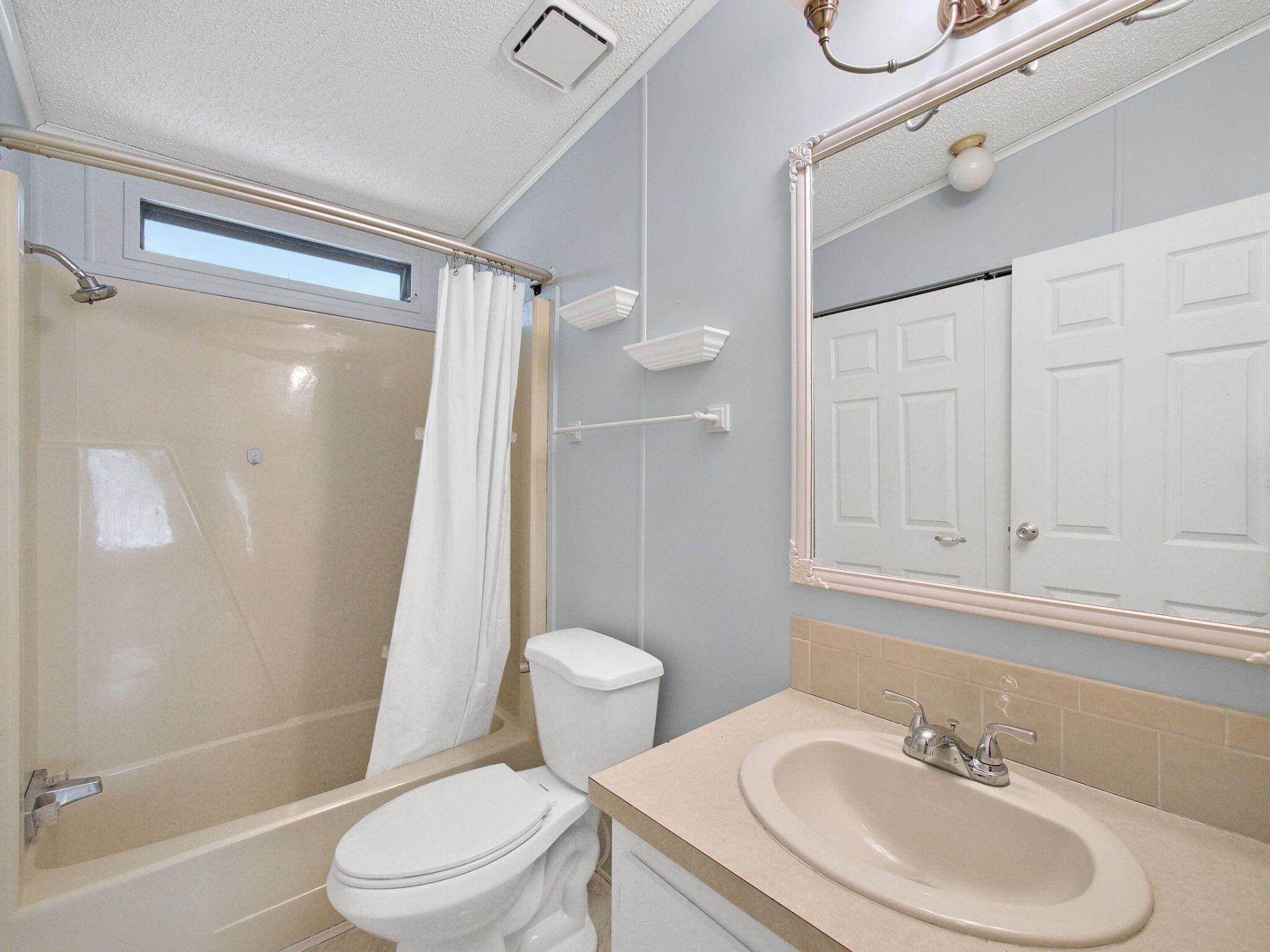 8201 Cinnamon Lane, Port Saint Lucie, FL 34952 Photo