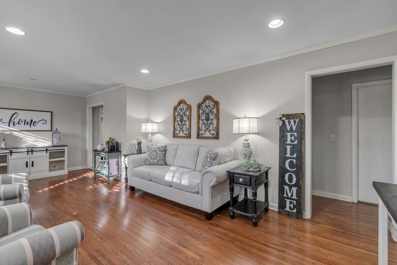 300 Kemper Dr S, Madison, TN 37115 Main Photo