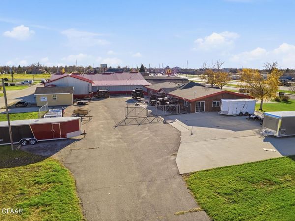 1312 CENTRAL Avenue NE, East Grand Forks, MN 56721