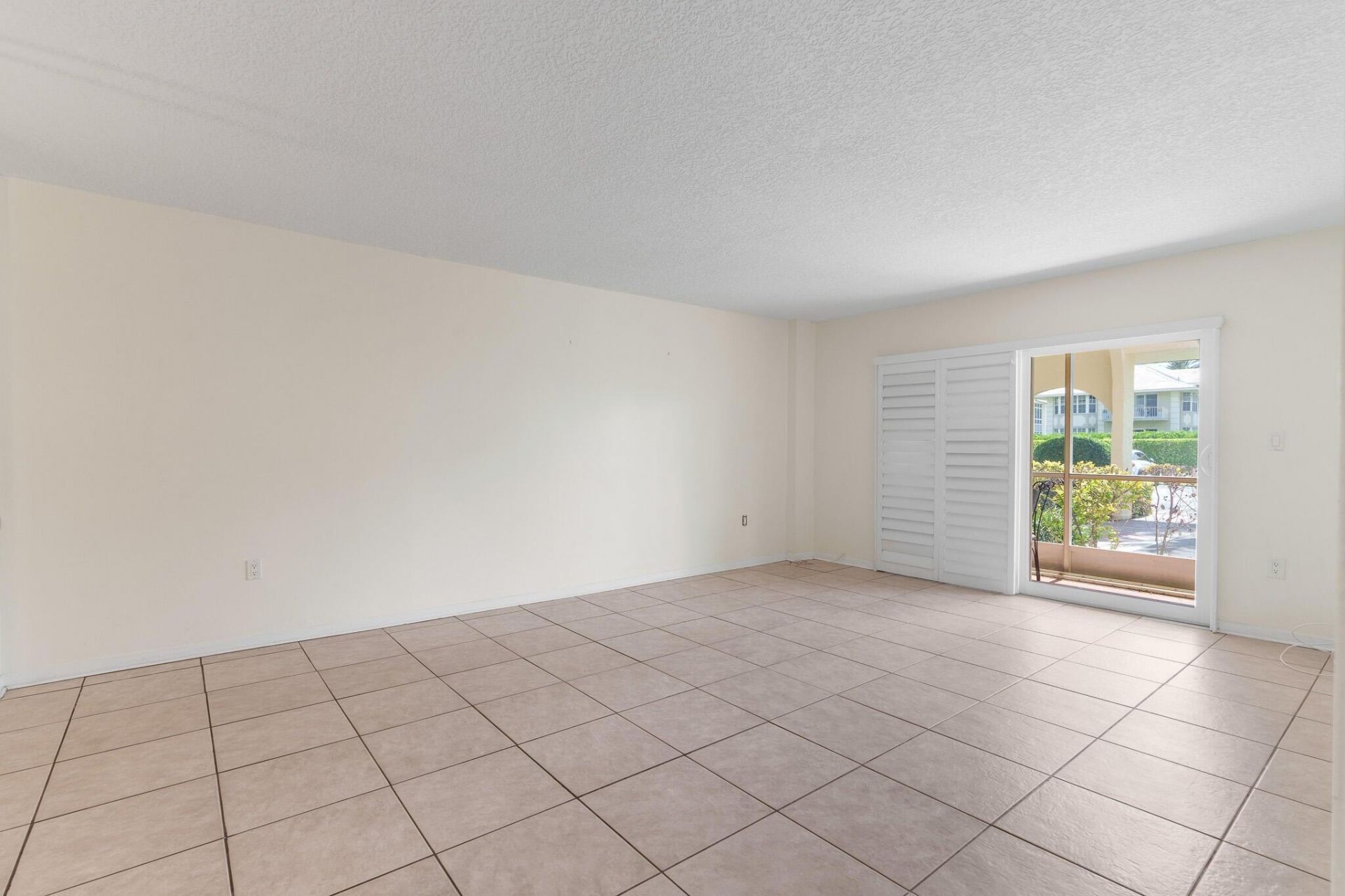 951 De Soto Road, Unit 130, Boca Raton, FL 33432 Photo