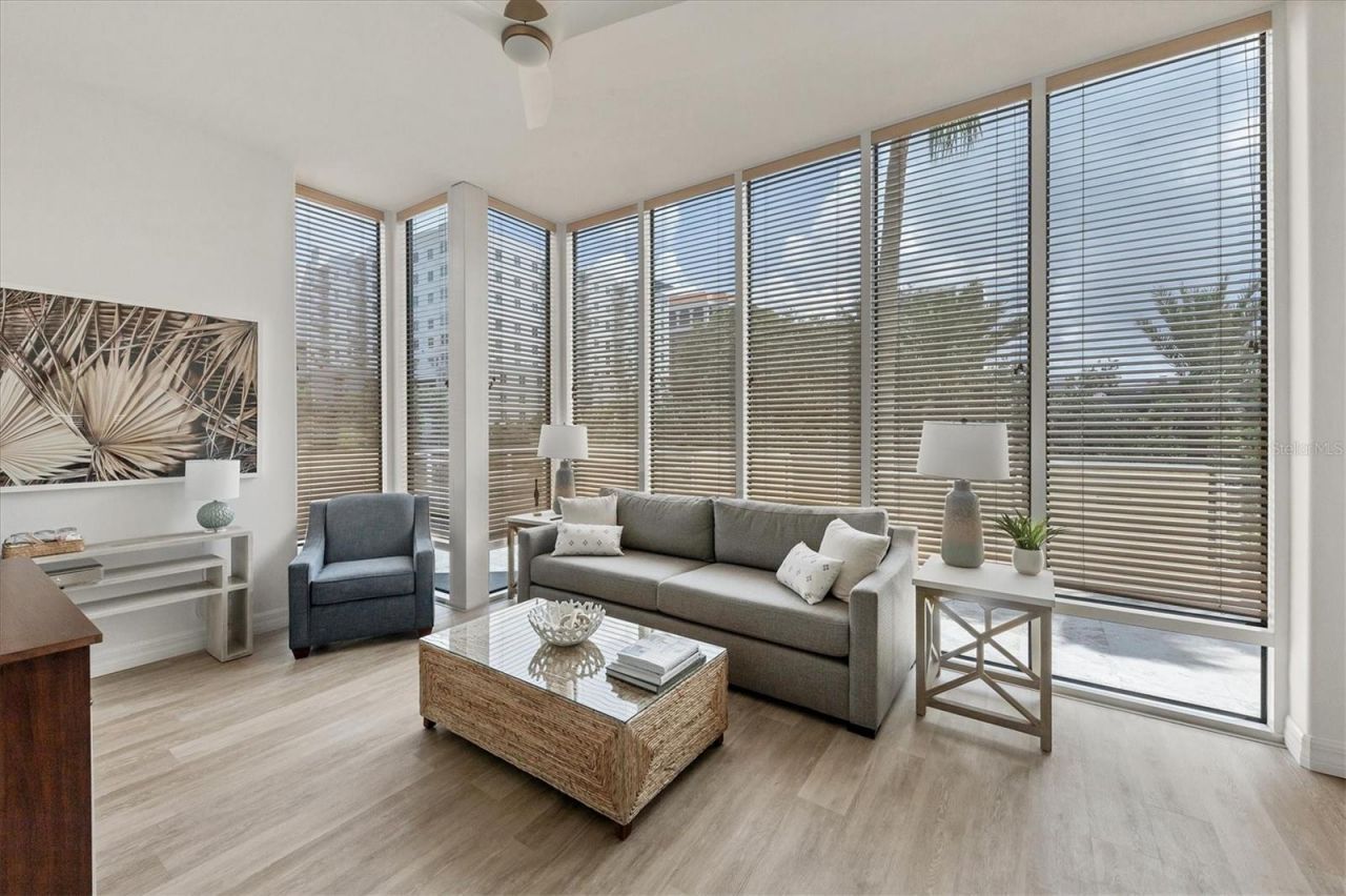 340 S Palm Avenue, Unit 32, Sarasota, FL 34236 Photo