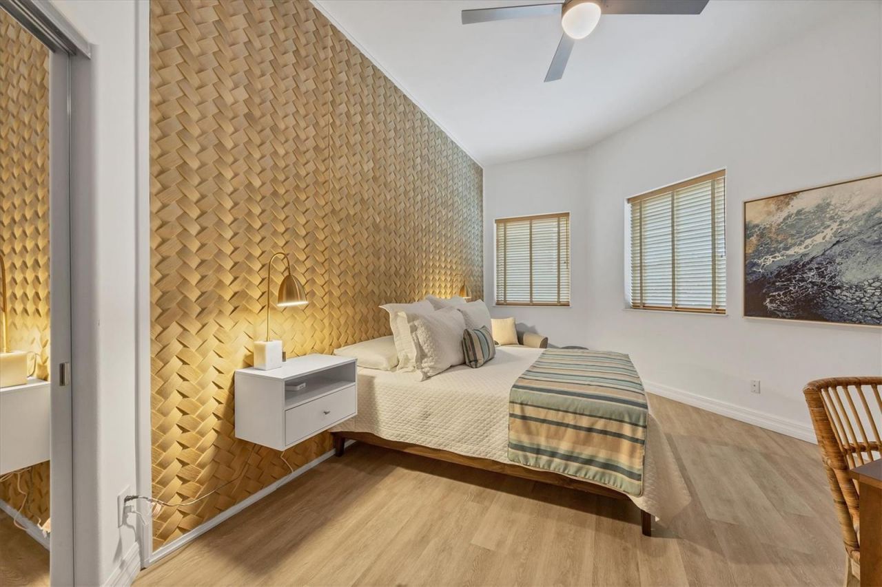 340 S Palm Avenue, Unit 32, Sarasota, FL 34236 Photo