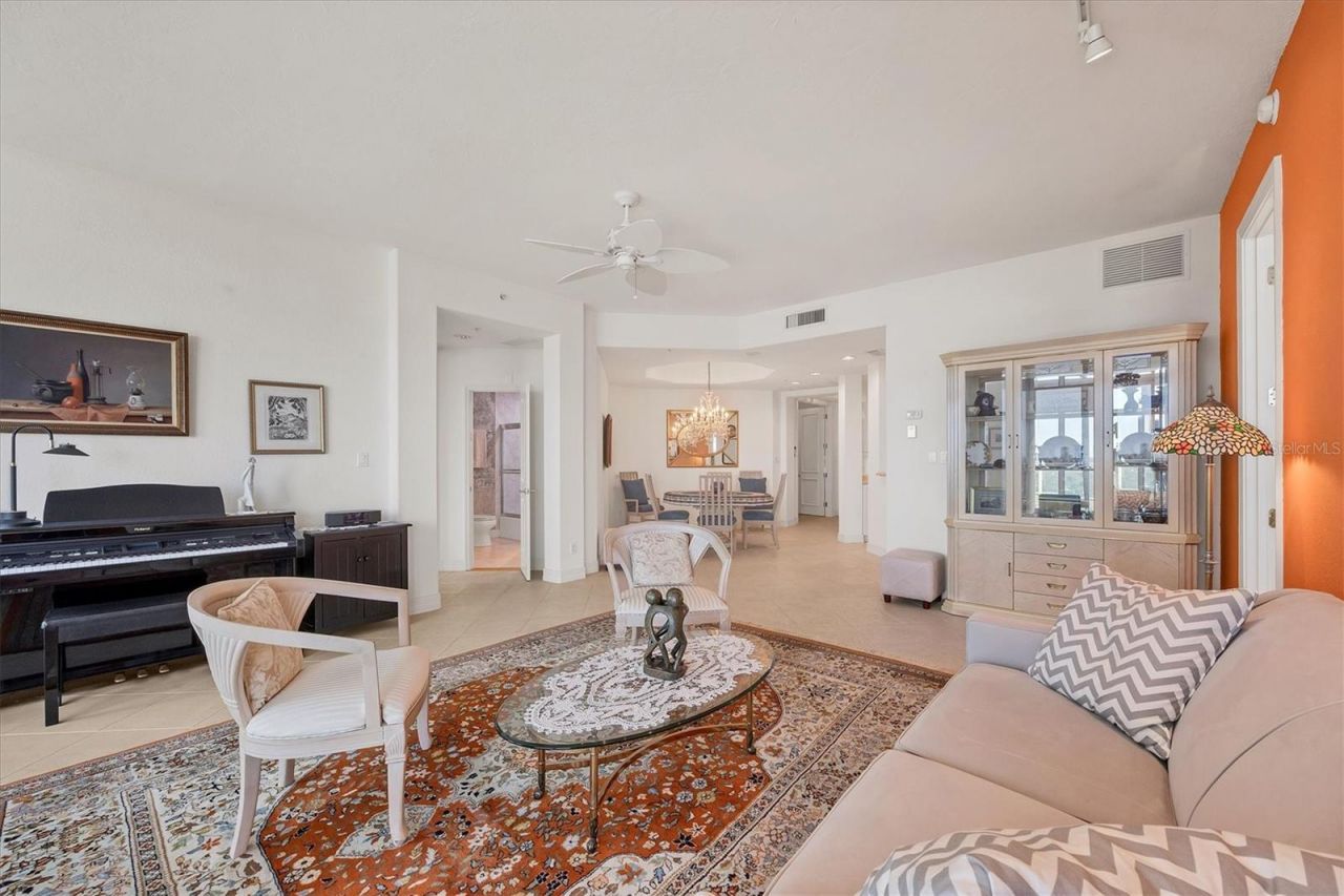 340 S Palm Avenue, Unit 32, Sarasota, FL 34236 Photo