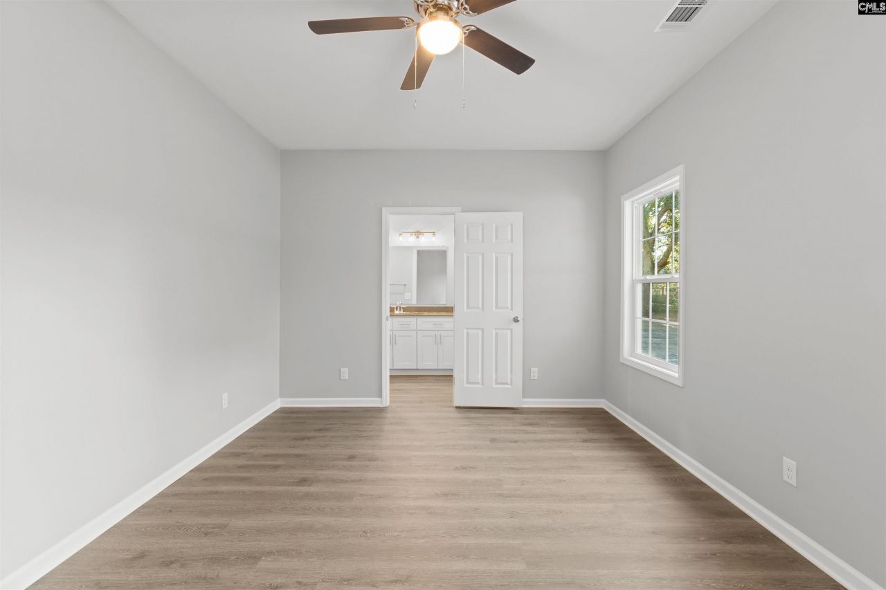 1359 Columbia Road Photo 14