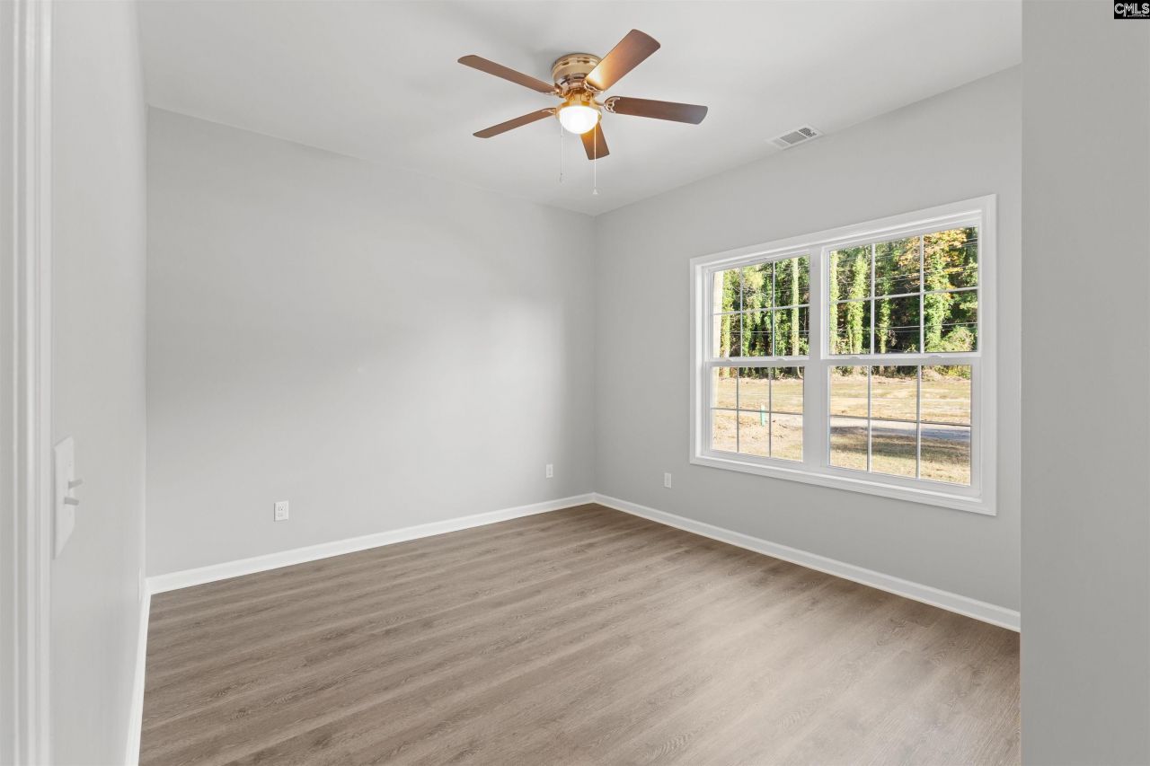 1359 Columbia Road Photo 9