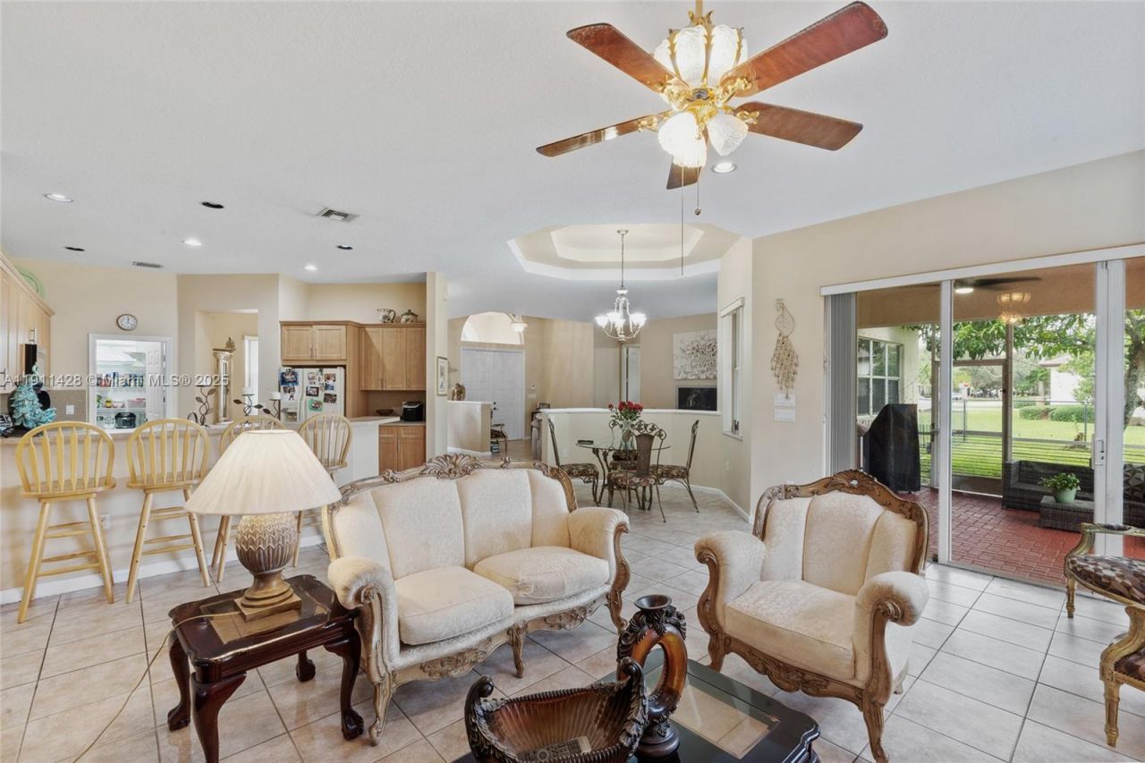 13875 SW 41st St, Davie, FL 33330 Photo