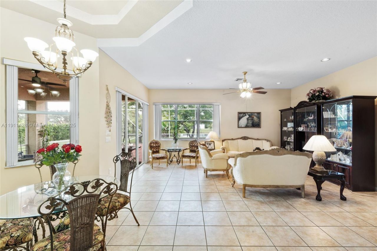 13875 SW 41st St, Davie, FL 33330 Photo