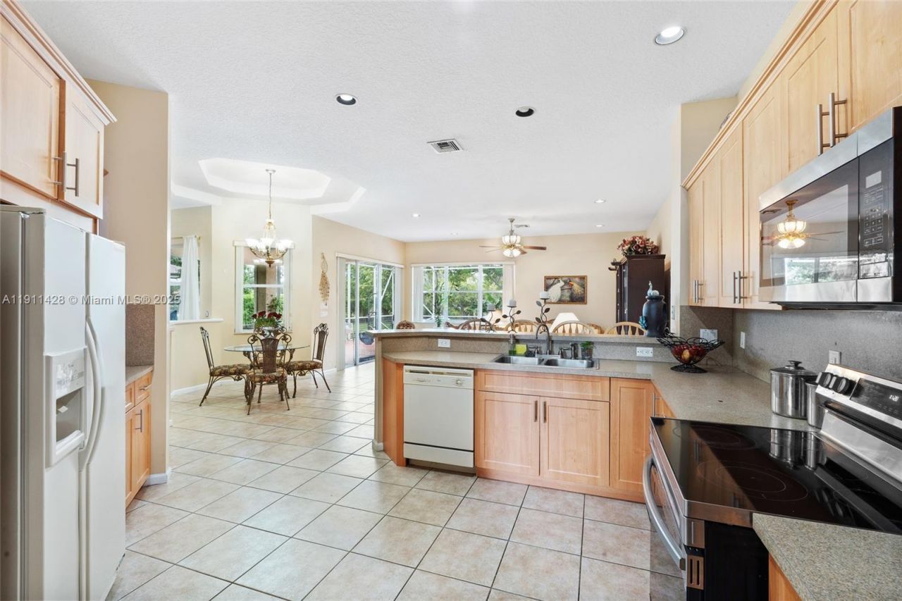 13875 SW 41st St, Davie, FL 33330 Photo