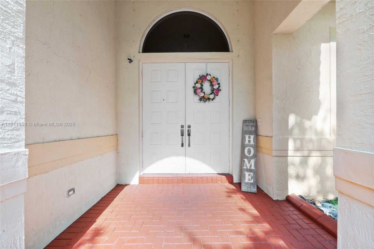 13875 SW 41st St, Davie, FL 33330 Photo