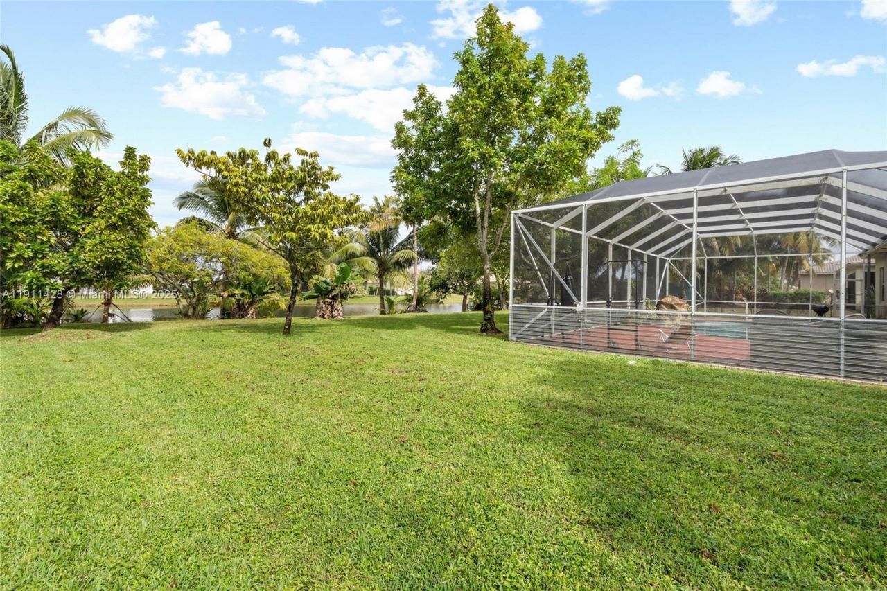 13875 SW 41st St, Davie, FL 33330 Photo