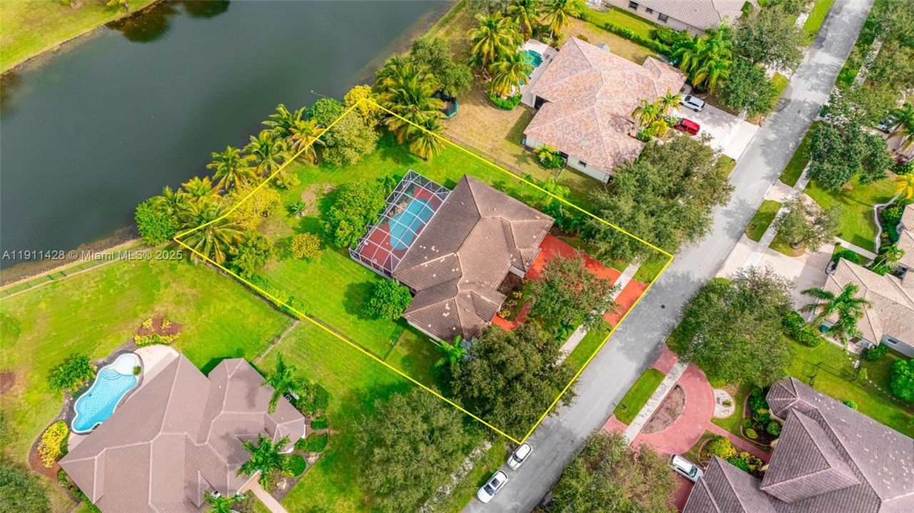 13875 SW 41st St, Davie, FL 33330 Photo