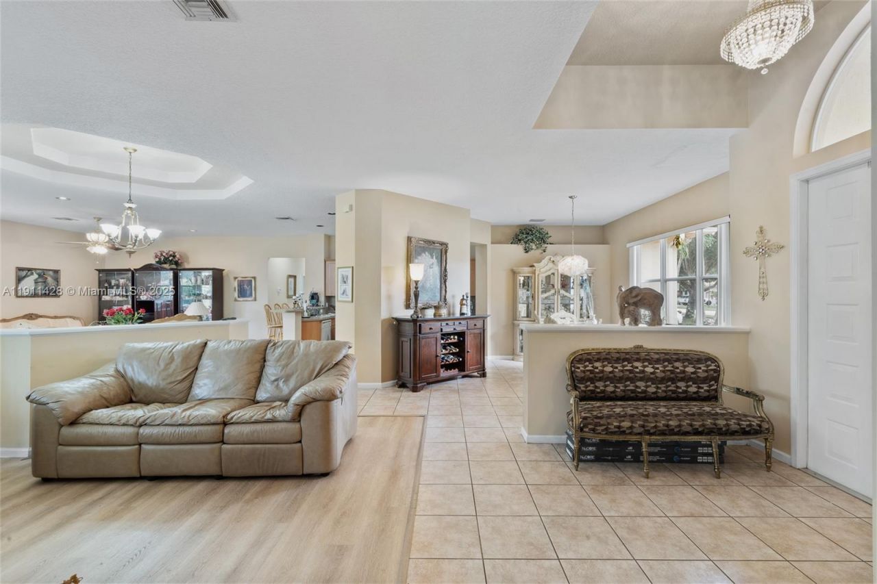 13875 SW 41st St, Davie, FL 33330 Photo