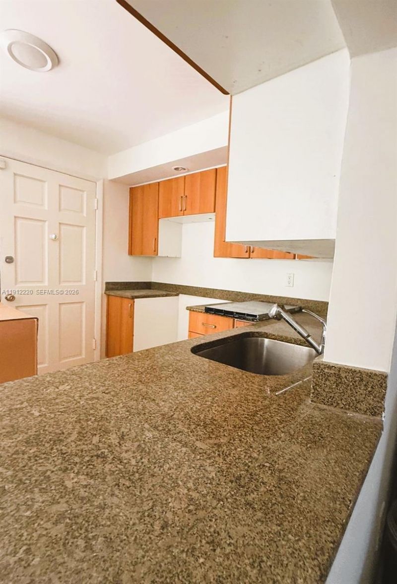 1301 NE 191st St, Unit F110, Miami, FL 33179 Photo