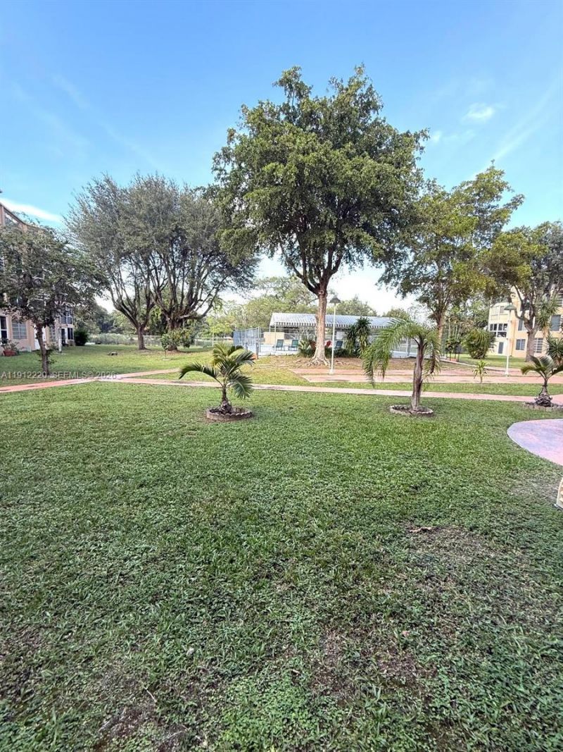 1301 NE 191st St, Unit F110, Miami, FL 33179 Photo